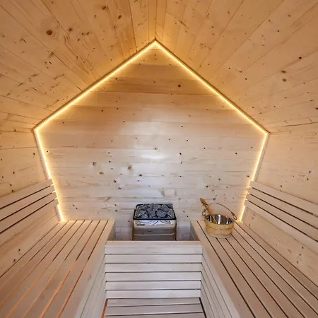 בית כפרי Bukovicki Mir ארנדלובאץ'